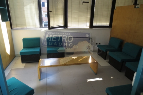 sala d'aspetto 1 - UFFICIO THIENE (VI) CENTRO 